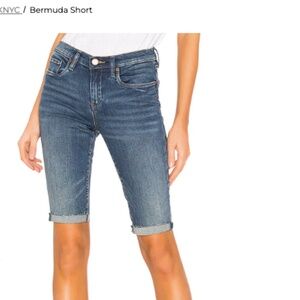 Blank NYC Bermuda Veranda Shorts with Frayed Hem size 25